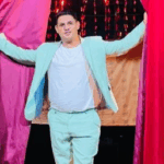 JHOMA anuncia grande encerramento do ano com stand-up especial no Teatro Municipal de Araruama